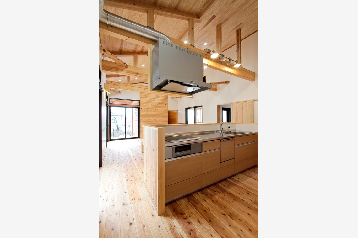 隈元智子が撮影した「家」の写真