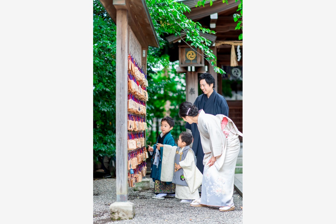 サキヤマ リエが撮影した「5歳男の子・笑顔いっぱい七五三＠寒川神社」の写真