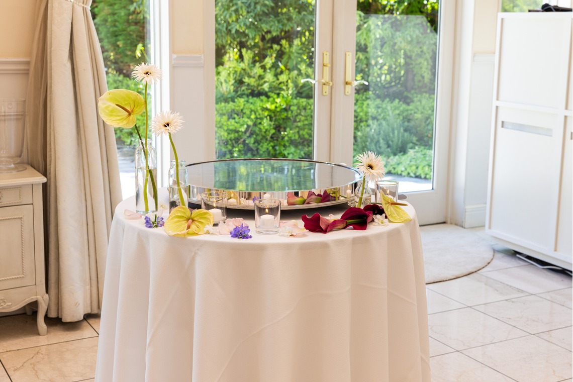 内海　利彦が撮影した「披露宴会場の花装」の写真