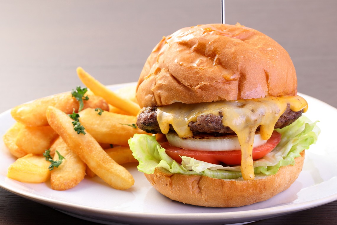 森安　照が撮影した「ドッグ・サンドウィッチ・バーガー・ドリンク」の写真