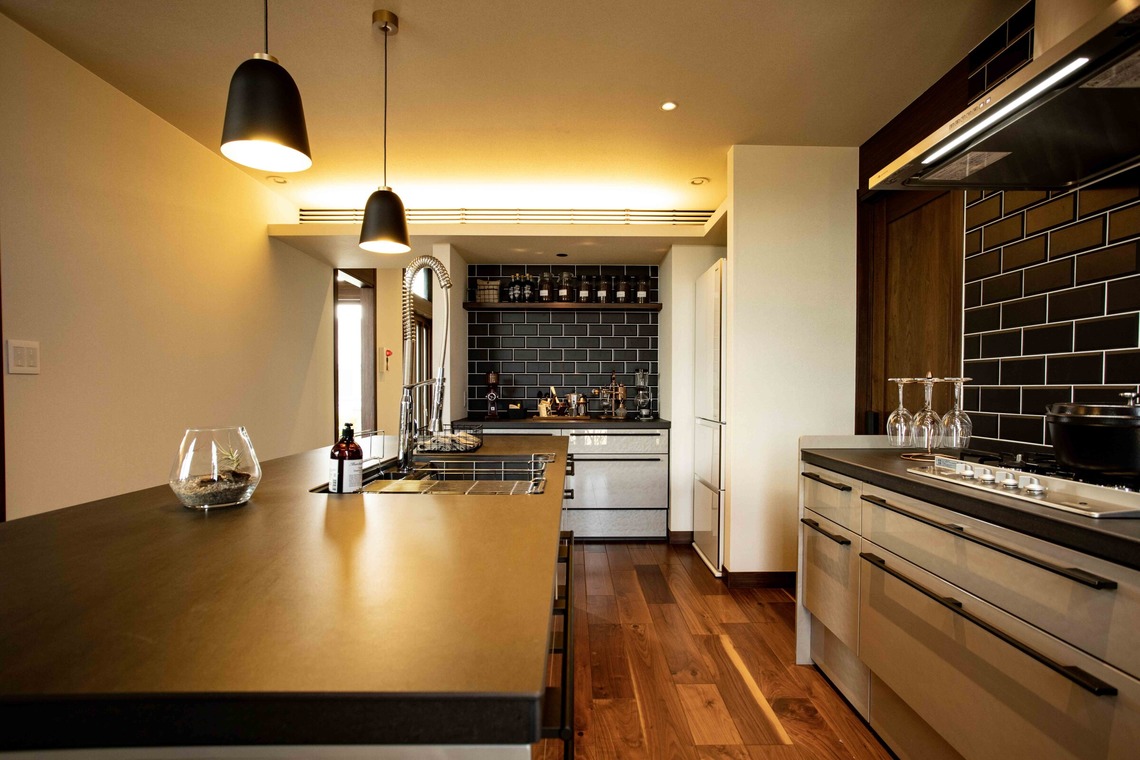 松井シンジが撮影した写真のアルバム「建物内観・外観」