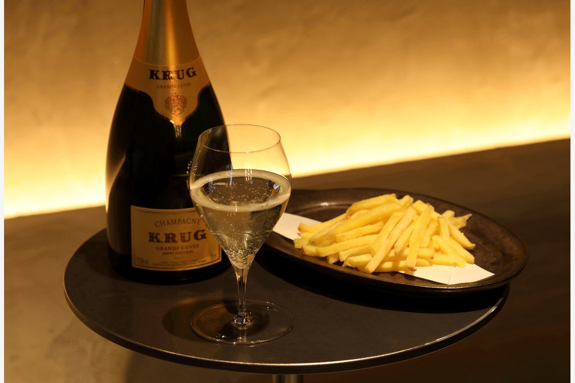 森安　照が撮影した「ワイン・シャンパン・レストラン内観・イメージカット」の写真