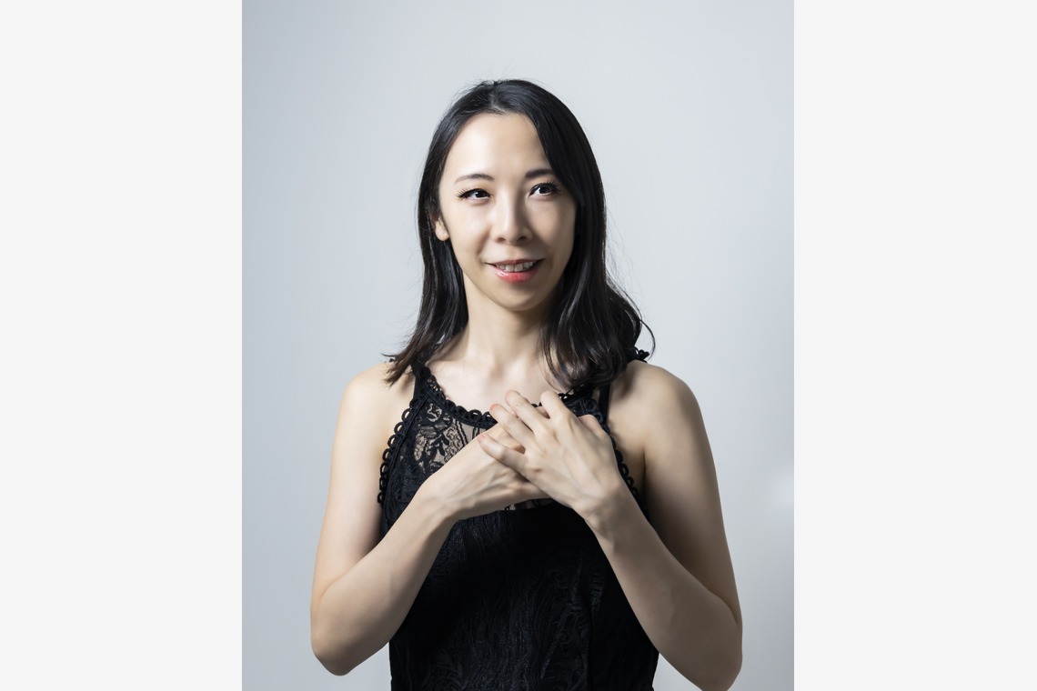 腰山大雅が撮影した写真のアルバム「スポーツジム・ワイナリー・ダンスカンパニー」