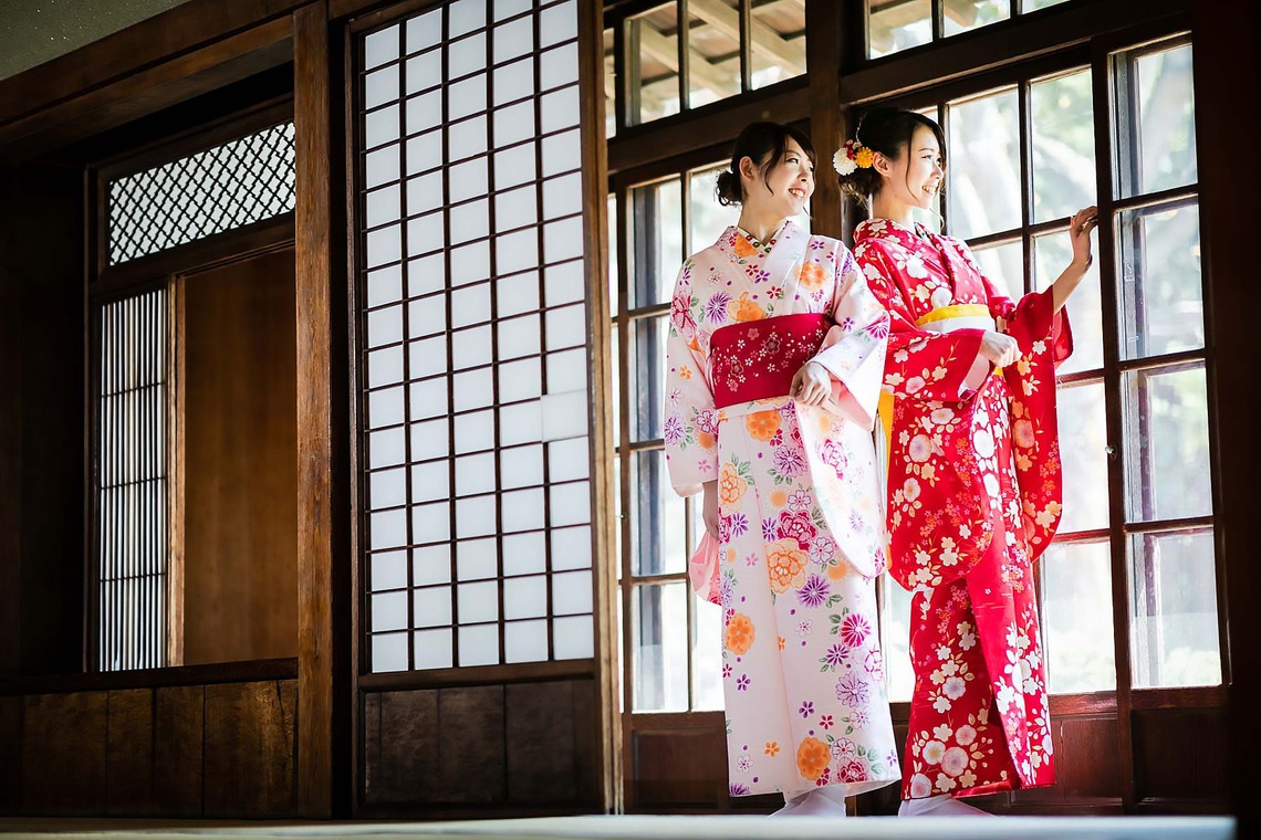 APKが出張撮影した家族写真(キッズ,ベビーフォト)などが写った「カジュアル着物で桜ロケーション撮影　2019年4月」の家族写真