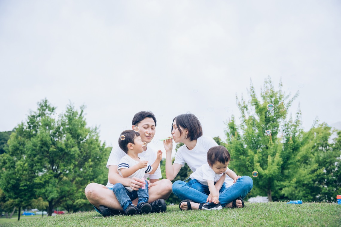 66 atelierが出張撮影した家族写真(キッズ,ベビーフォト)などが写った「記念」の家族写真