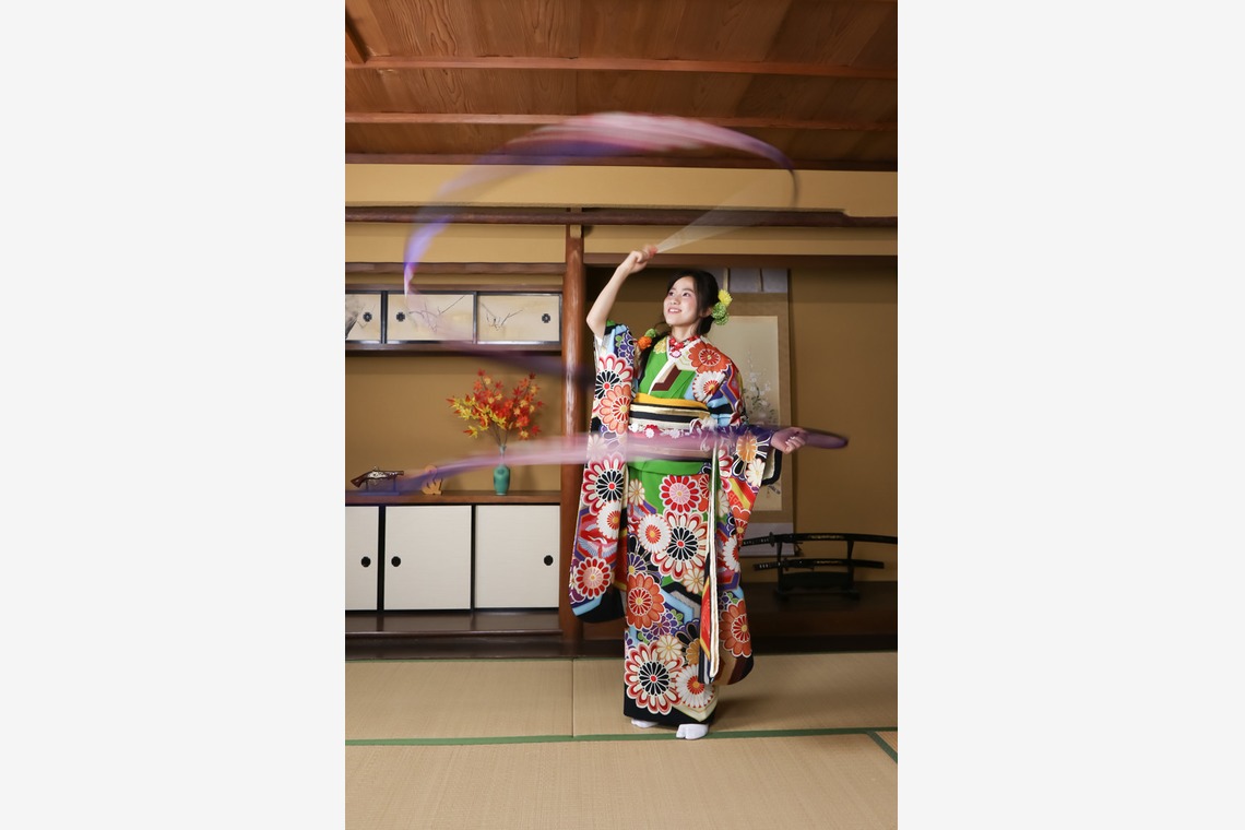 スマイルハンターが出張撮影した家族写真(キッズ,ベビーフォト)などが写った「成人式フォト」の家族写真