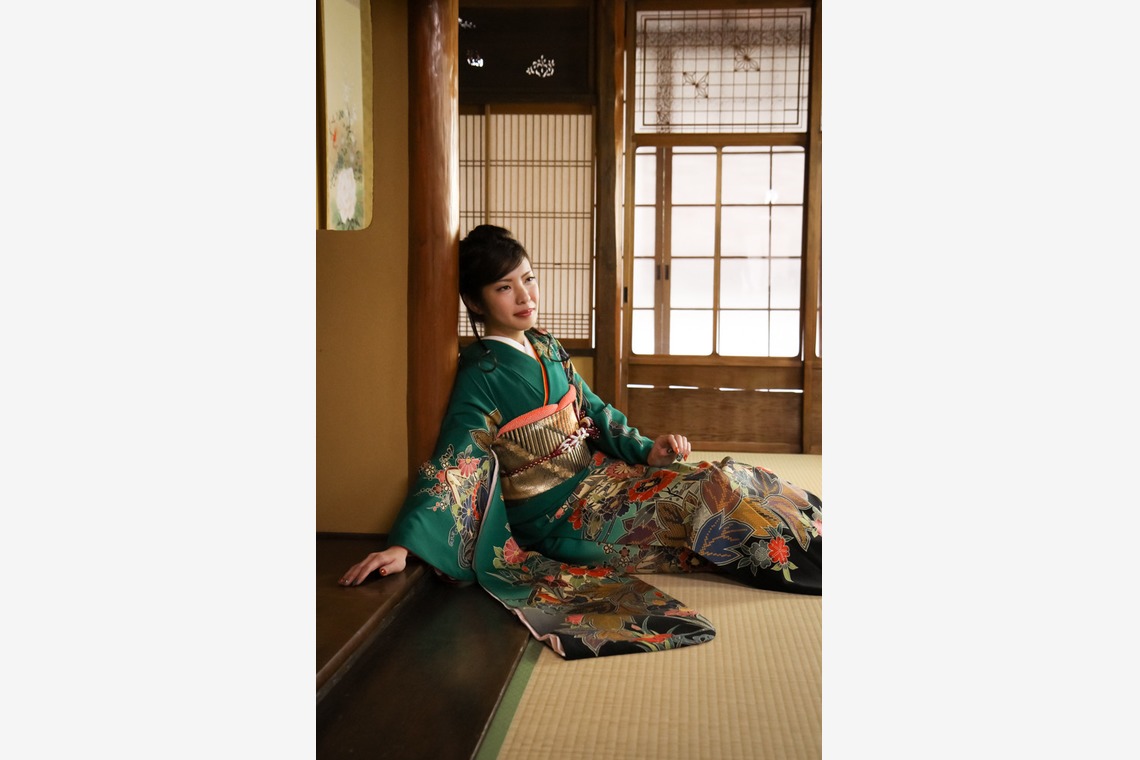 スマイルハンターが出張撮影した家族写真(キッズ,ベビーフォト)などが写った「成人式フォト」の家族写真