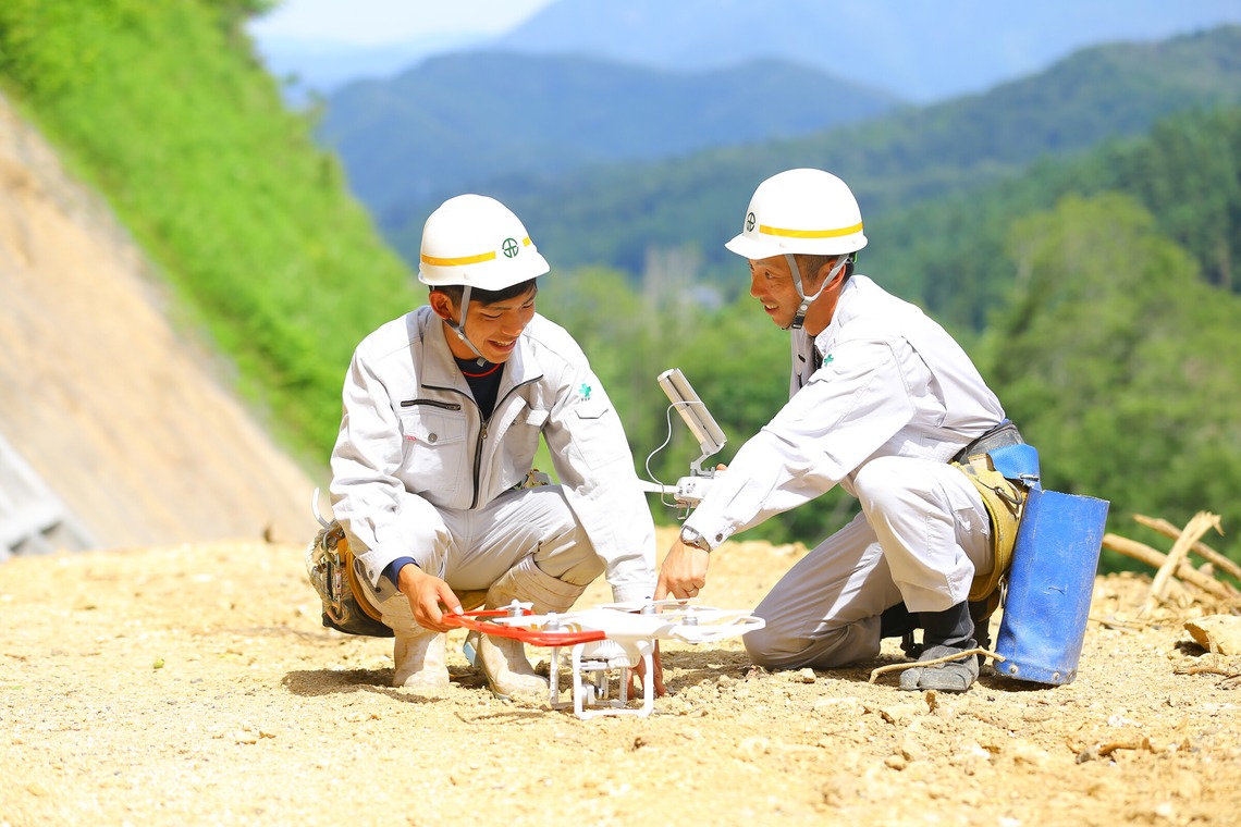 トライアングル.フォトが撮影した写真のアルバム「仕事風景、人との自然な関わり等」