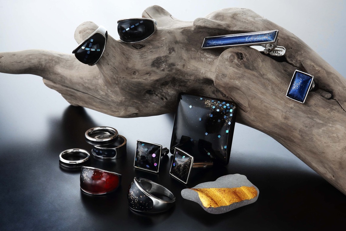 西原毅が撮影した「ジュエリーetc」の写真