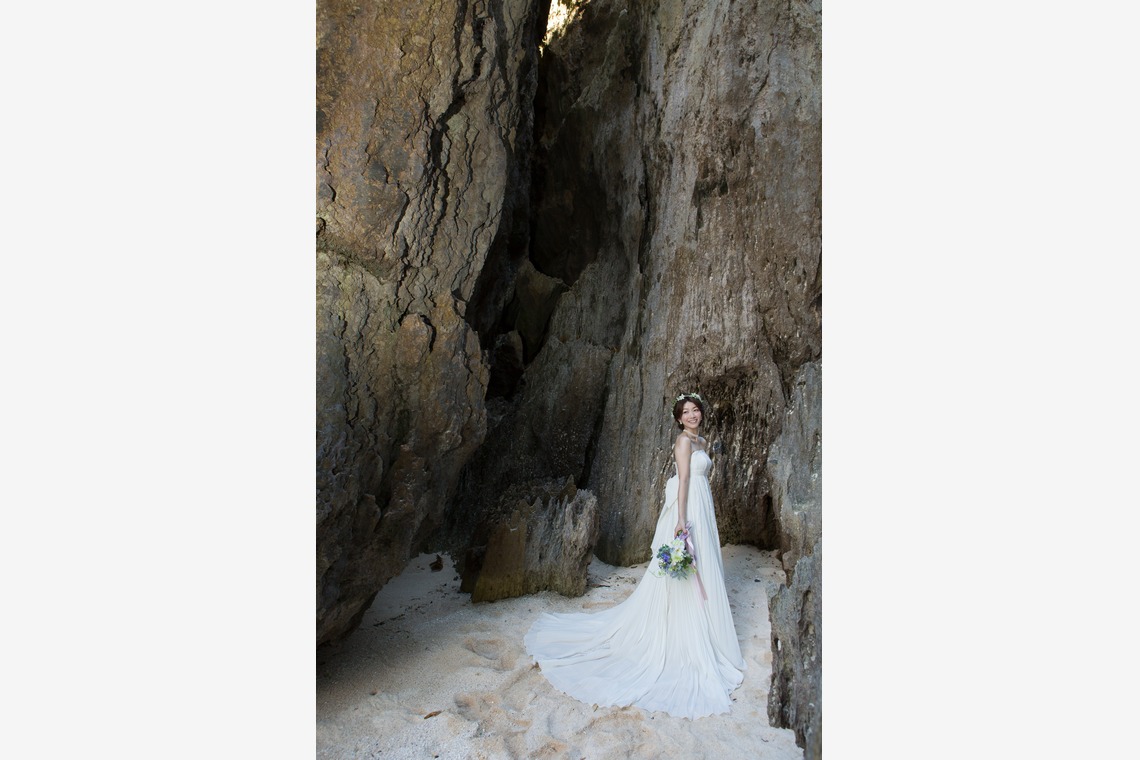 ウエディングラウンジが撮影した写真のアルバム「オンリーワンウェディングフォト沖縄」