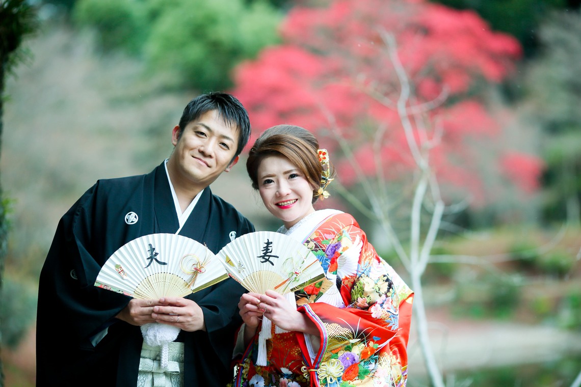 KIKIウェディングが撮影した写真のアルバム「白い雪での二人」