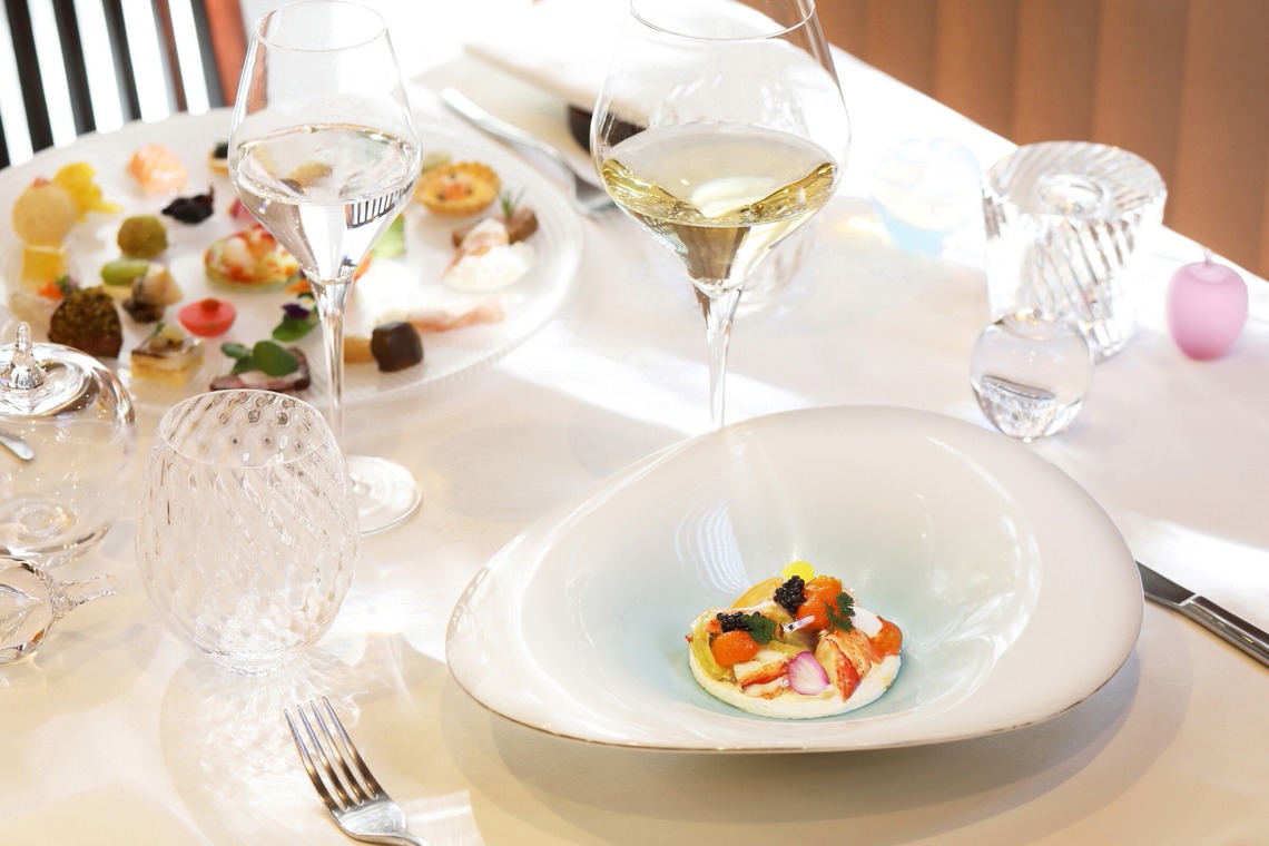 森安　照が撮影した「ホテル・レストラン（料理・ワイン・シャンパン・シェフ・ホールスタッフ・内観・イメージカット）」の写真