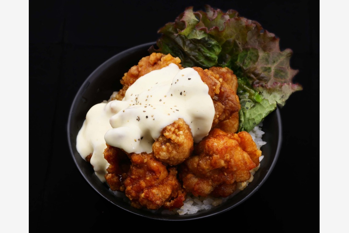 森安　照が撮影した写真のアルバム「肉丼・タコライス」