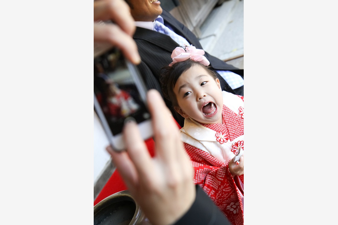 スマイルハンターが出張撮影した家族写真(キッズ,ベビーフォト)などが写った「七五三ロケーション撮影」の家族写真