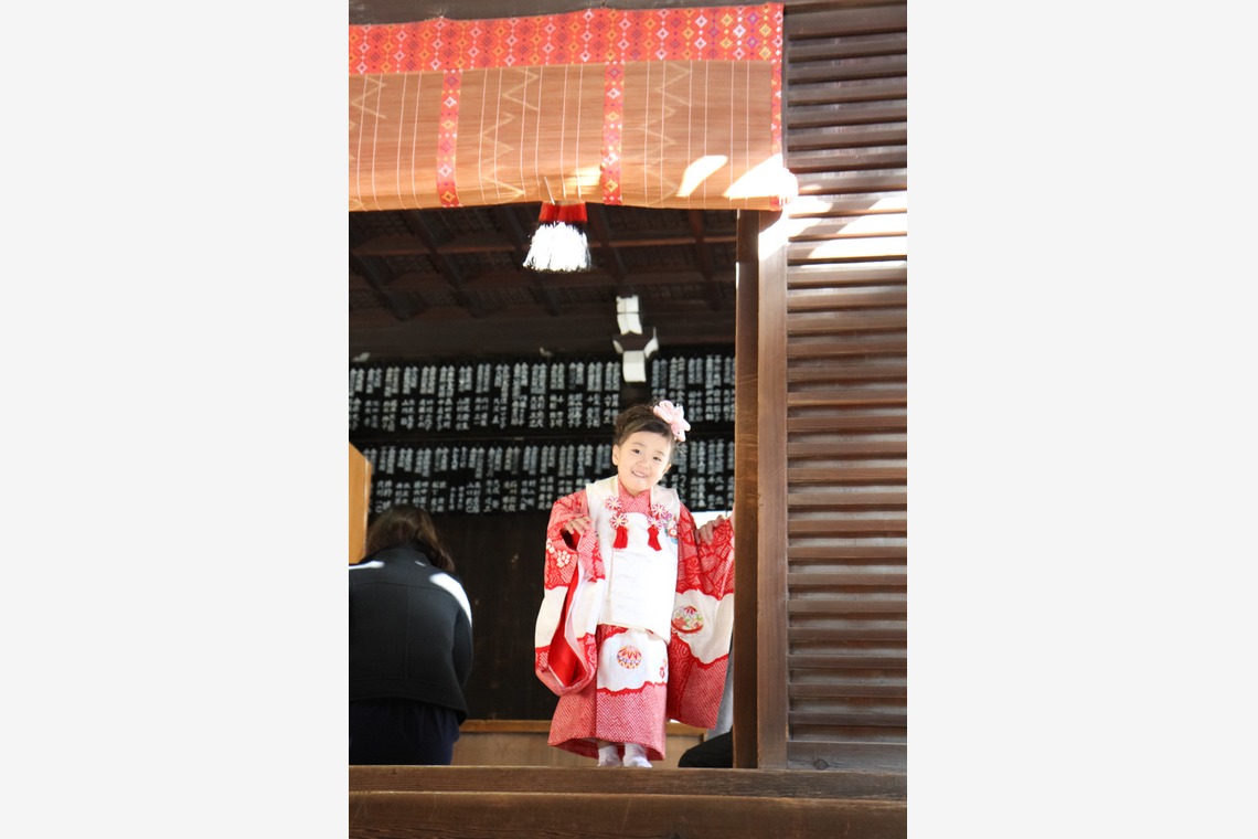 スマイルハンターが出張撮影した家族写真(キッズ,ベビーフォト)などが写った「七五三ロケーション撮影」の家族写真