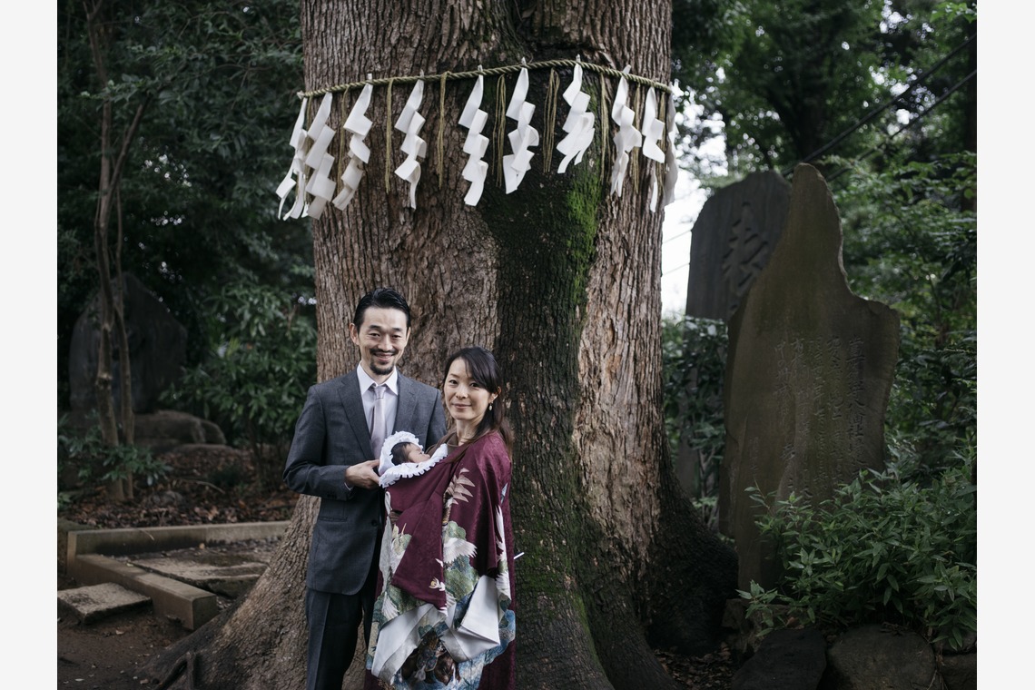 植村由理が出張撮影した家族写真(キッズ,ベビーフォト)などが写った「お宮参り at 代々木八幡宮」の家族写真