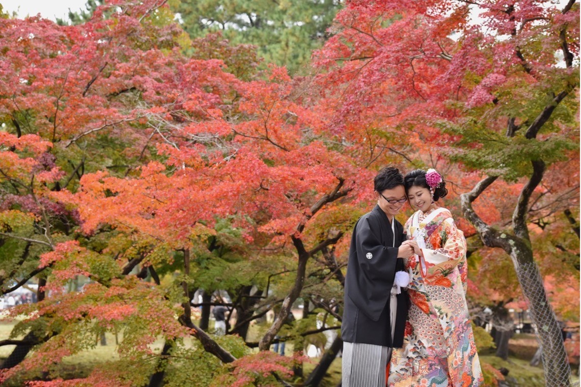 Photo of Pre Weddingphotoshoot at Nara with kimono in autumn to winter taken by Kiki photo works