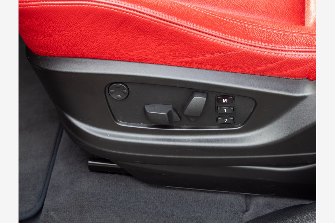 原野 英樹が撮影した「輸入車販売会社よりBMW X5のカーセンサーSDGE 掲載用写真を依頼いただきました」の写真
