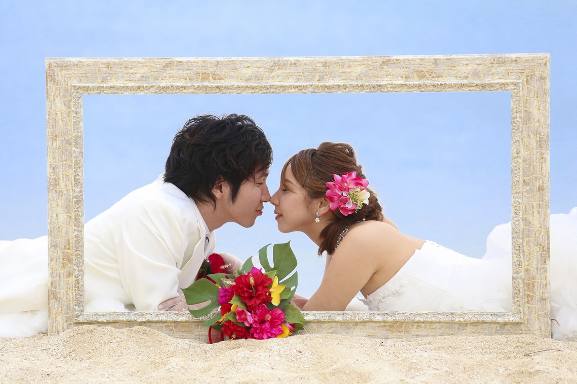 ウエディングラウンジが撮影した写真のアルバム「ビーチフォトウェディング」