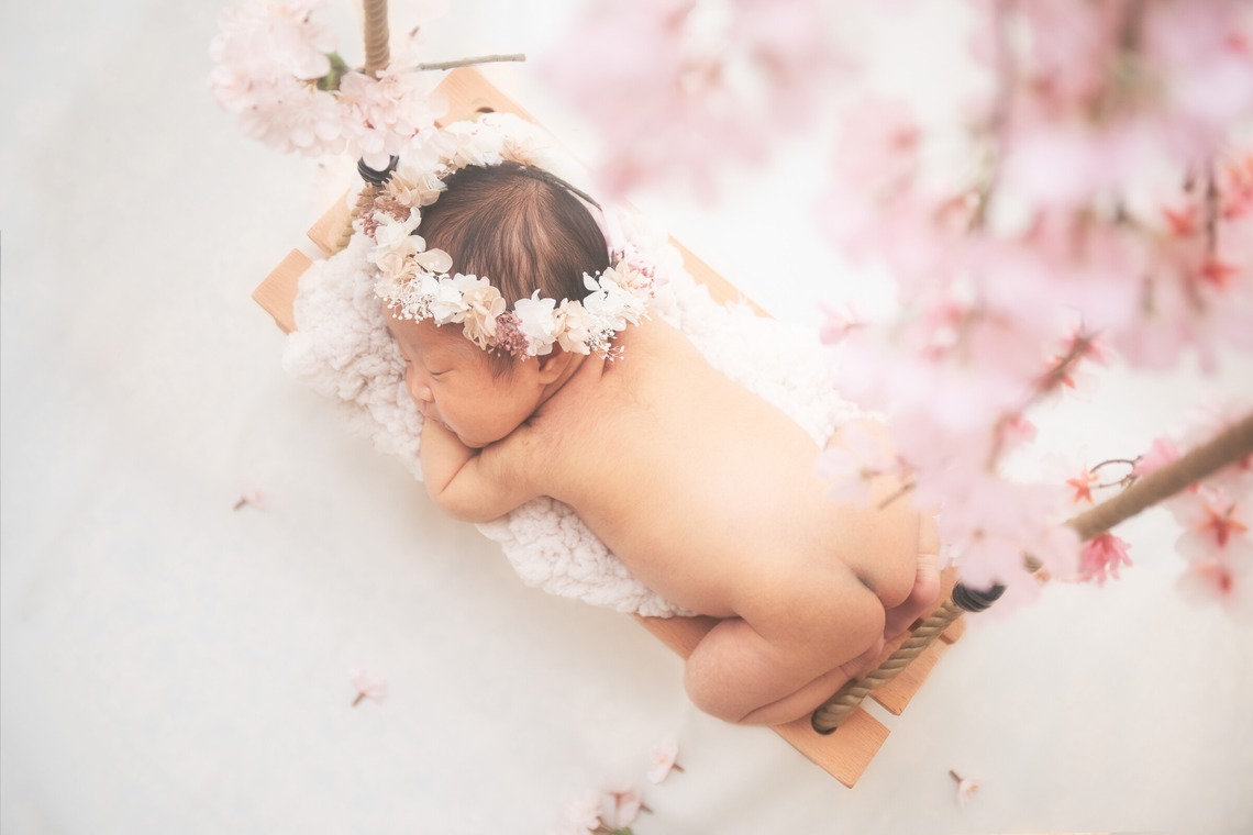 荒畑けいこが出張撮影した家族写真(キッズ,ベビーフォト)などが写った「ニューボーンフォト」の家族写真