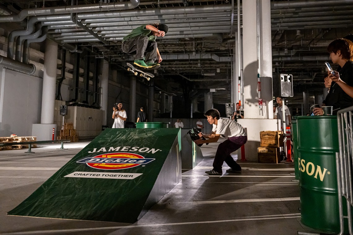 吉田佳央が撮影した写真のアルバム「Tokyo Skate Plaza by Jameson & Dickies」
