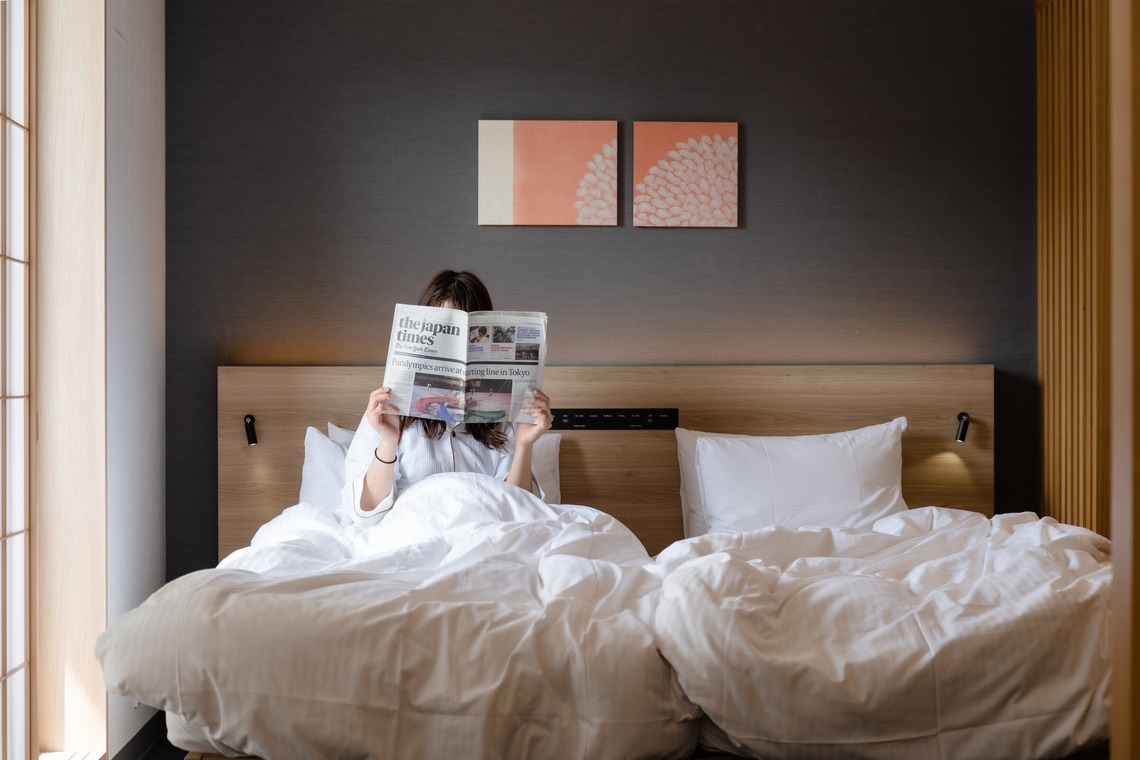 民辻亮介が撮影した写真のアルバム「ホテル・物件」