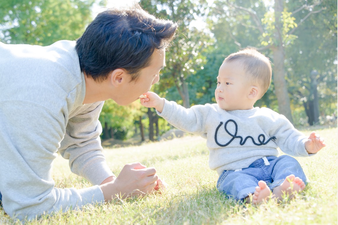 ライトハウスフォトが出張撮影した家族写真(キッズ,ベビーフォト)などが写った「1st Birthday＠大阪・鶴見緑地公園」の家族写真