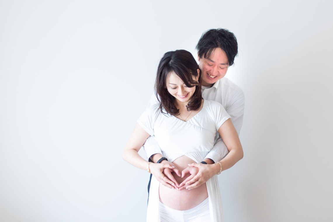 サキヤマ リエが撮影した「ご夫婦でのマタニティフォト・エレガントな雰囲気で」の写真