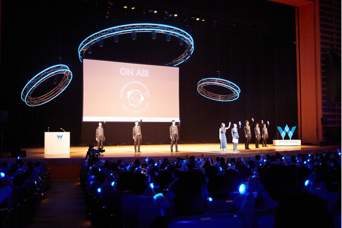 岩瀬泰治が撮影した「表書式」の写真