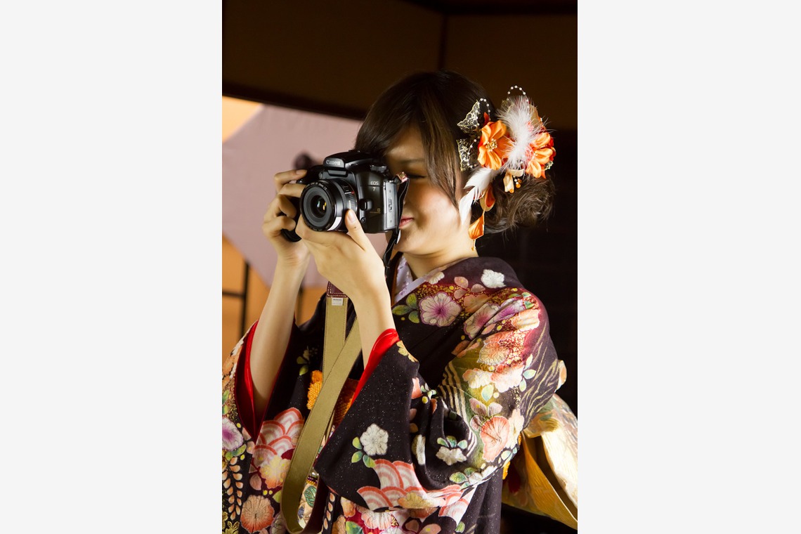 スマイルハンターが出張撮影した家族写真(キッズ,ベビーフォト)などが写った「成人式フォト」の家族写真