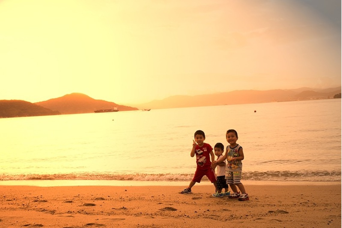 Photo of portfolio taken by fukuokavideo