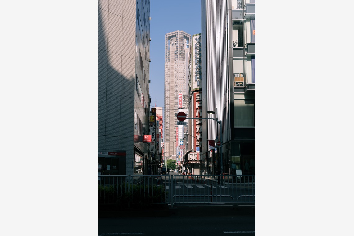 蓬台祐希が撮影した写真のアルバム「東京都庁」