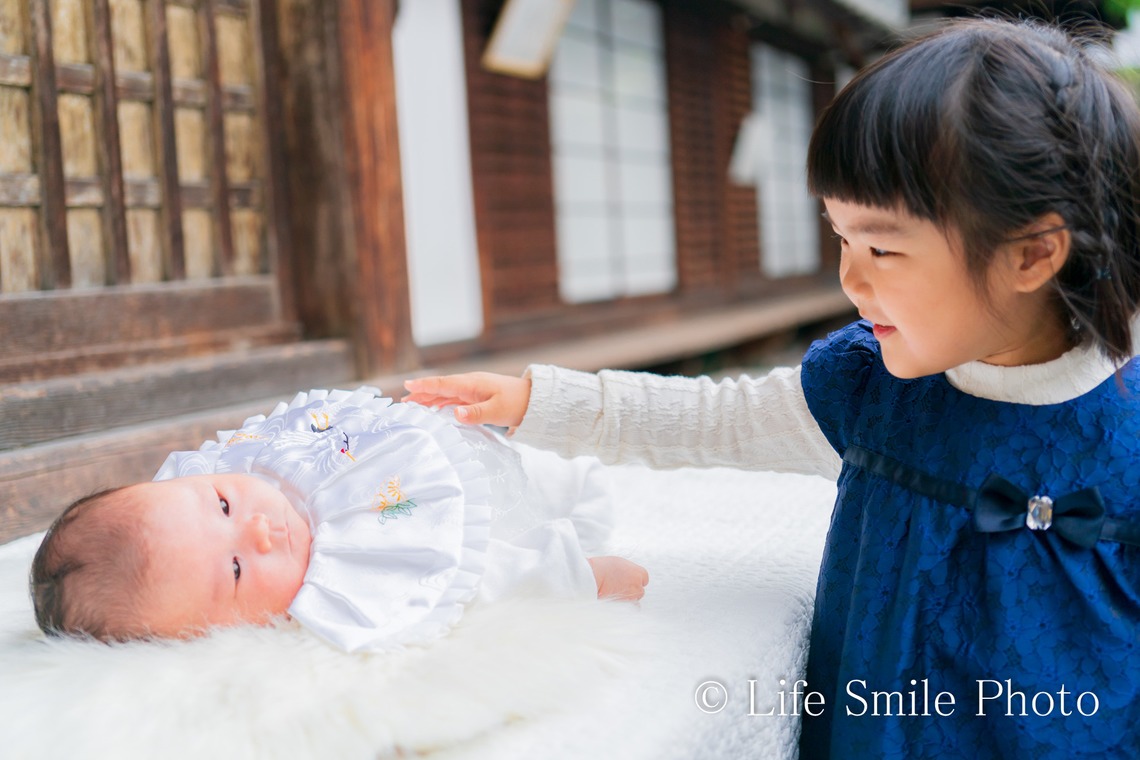川口 武志(Life Smile Photo)が撮影した前撮り/後撮り出張撮影のアルバム「お宮参り撮影＠元祇園　梛神社」
