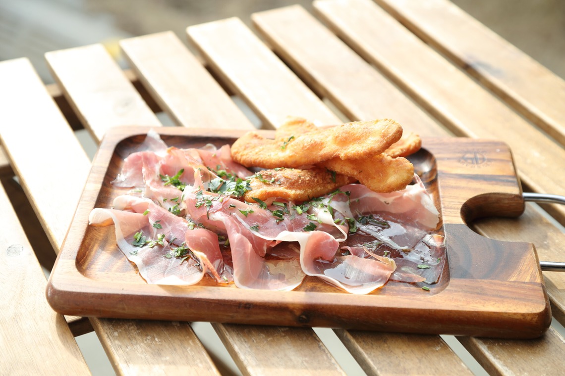 奈多写真が撮影した写真のアルバム「店舗HP用内観およびメニュー撮影」