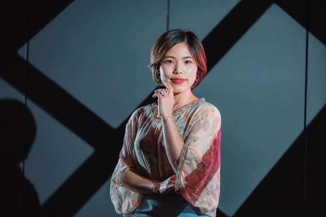 玉城　肇が撮影した「会議室でのプロフィール撮影」の写真