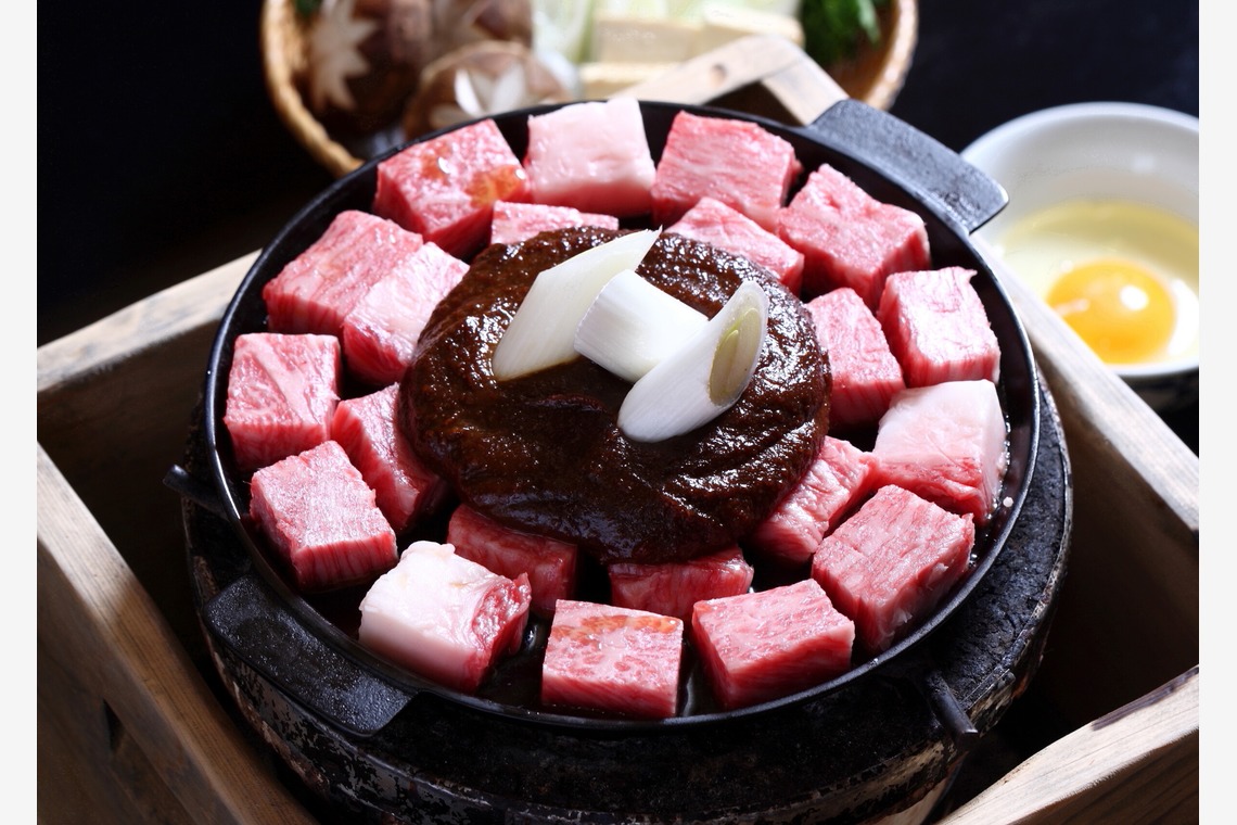 森安　照が撮影した「焼き肉弁当・肉料理」の写真