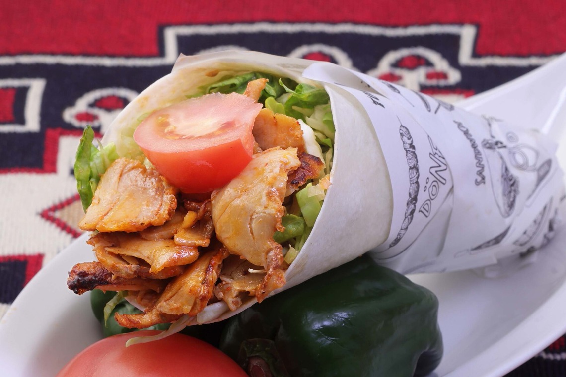 森安　照が撮影した写真のアルバム「ケバブ・カレー・サンド」