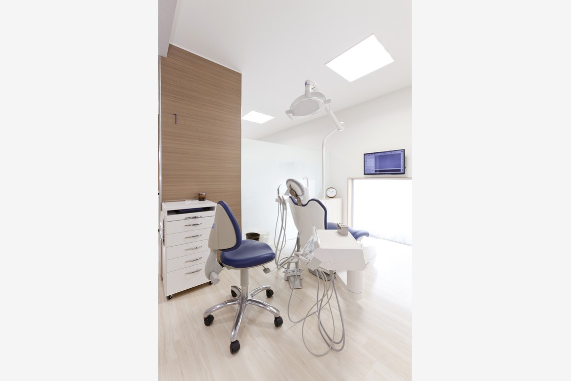 末安 善之が撮影した写真のアルバム「クリニック」