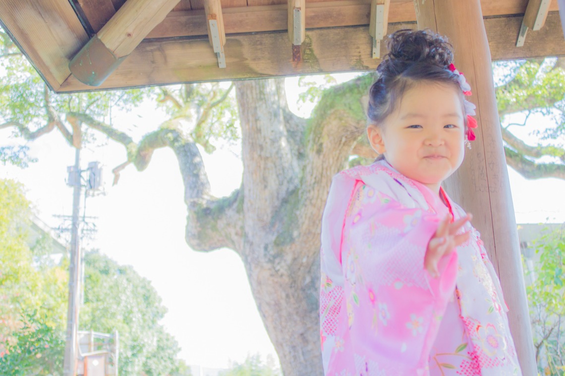 写真スペース　フォトラッシュが出張撮影した家族写真(キッズ,ベビーフォト)などが写った「山口県防府天満宮七五三」の家族写真