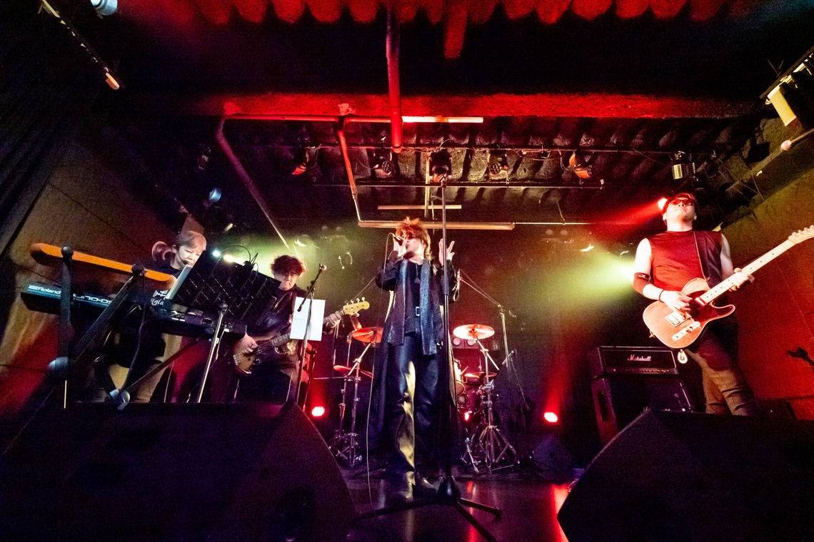 原野 英樹が撮影した「ロックバンドのライブハウス撮影 No.1」の写真