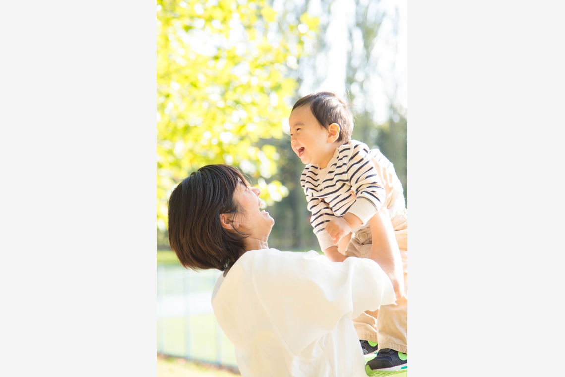 Happy with Photosが出張撮影した家族写真(キッズ,ベビーフォト)などが写った「家族写真・年賀状写真＠札幌市清田区・平岡公園」の家族写真