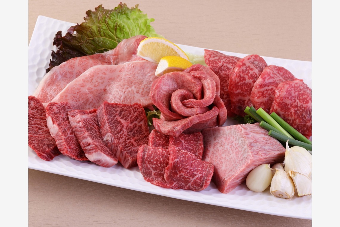 森安　照が撮影した「焼き肉弁当・肉料理」の写真