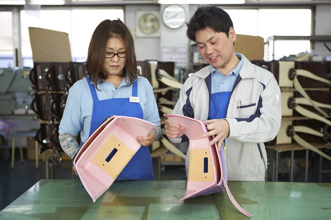 岩瀬泰治が撮影した「職場取材」の写真