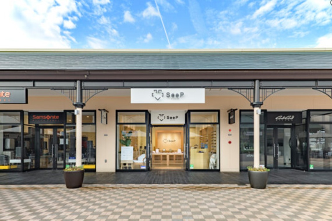 有限会社　澤田スタジオが撮影した写真のアルバム「店舗撮影　メガネ」