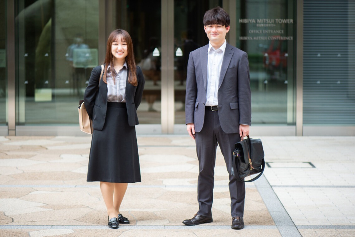 幡原裕治が撮影した写真のアルバム「オフィス」