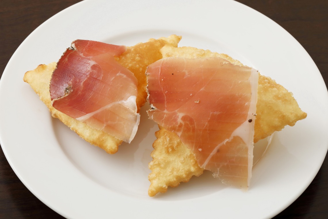 森安　照が撮影した写真のアルバム「レストラン・メニュー」