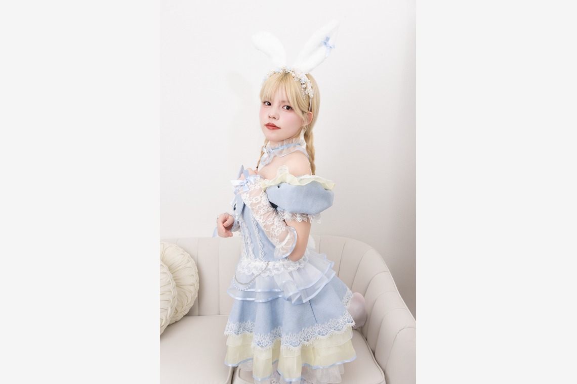 小野伸晃が撮影した「スタジオ宣材」の写真