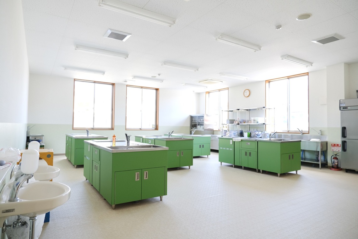 鈴木奈菜が撮影した「学校施設のHP撮影」の写真