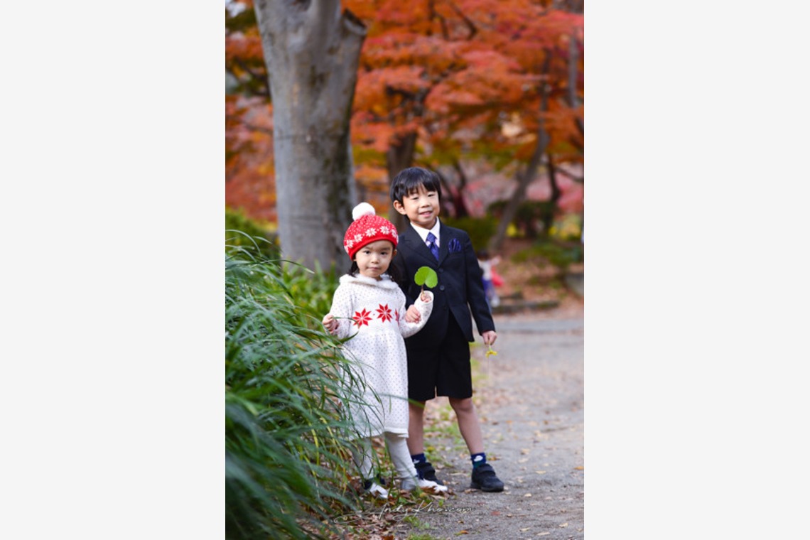 Andy Khoが撮影した写真のアルバム「Iza & Kazusa」