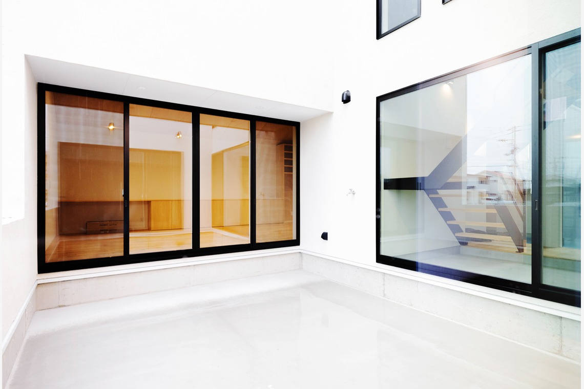 梅田　紫邑が撮影した写真のアルバム「店舗内外装、竣工写真、宣材写真」